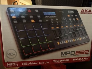 Akai MPD232 MIDI USB Drum Pad Controller MPC Beat Maker 16 Pads Sequencer