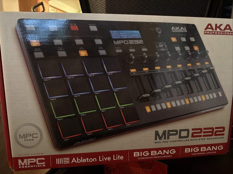 Akai MPD232 MIDI USB Drum Pad Controller MPC Beat Maker 16 Pads Sequencer