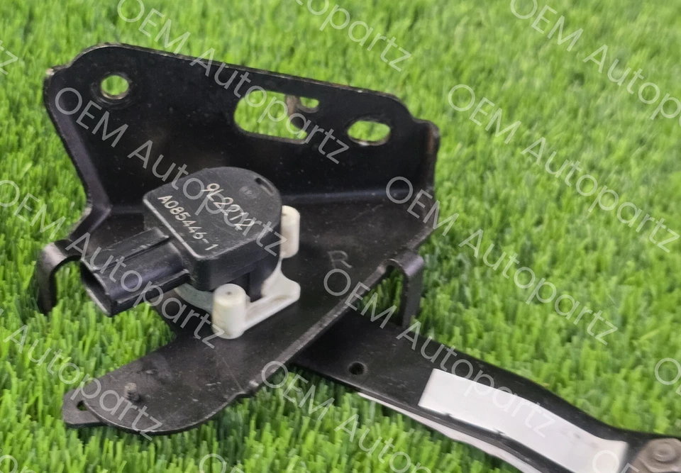 Par de sensores de control de altura trasero izquierdo y derecho Lexus LS460 LS460L LS600h 07-17 Foto 3 de 4