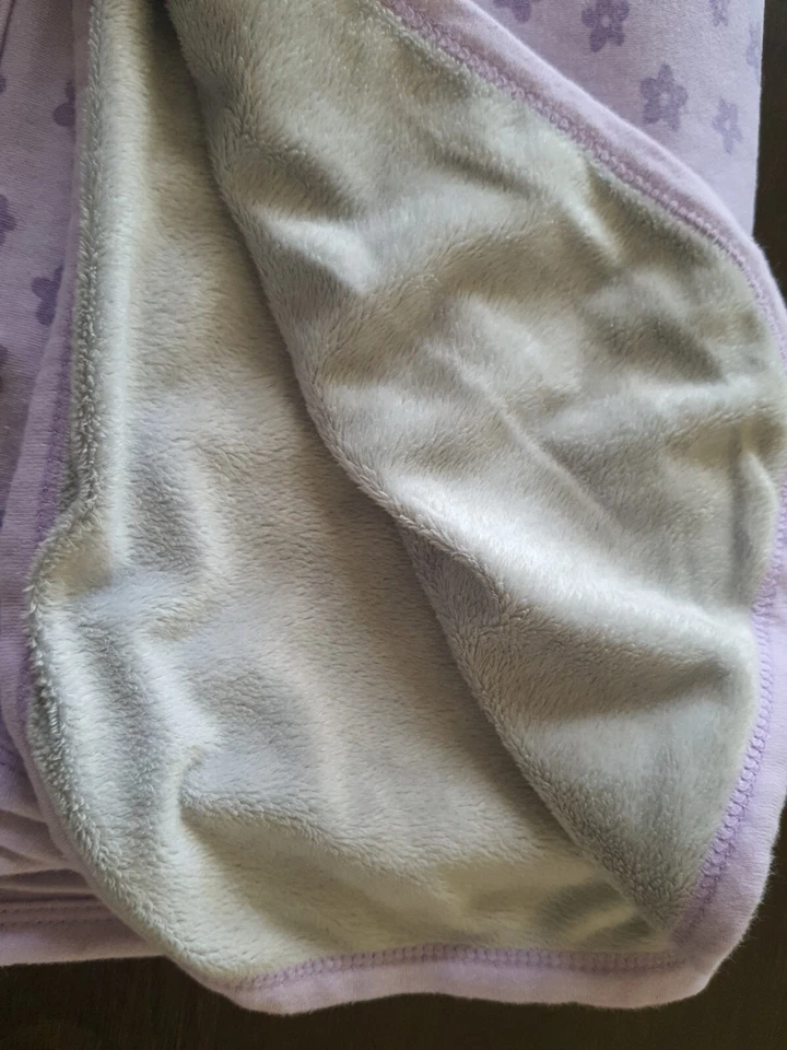 Manta bebé Koala difícil de encontrar elefante y pájaros azules gris púrpura flores mariposa Foto 3 de 4