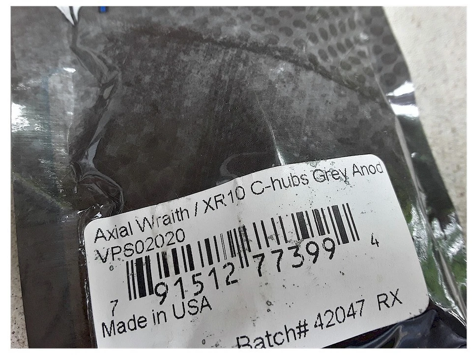 Vanquish Axial Wraith / XR10 C-Hubs Grey VPS02020 - Image 2 of 2