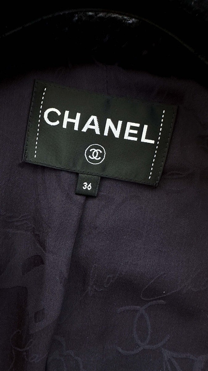 CHANEL 17B Navy Black BIG CC Logo Belt Tweed Jacket Coat 36 CHANEL 17B Navy Black BIG CC Logo Belt Tweed Jacket Coat 36