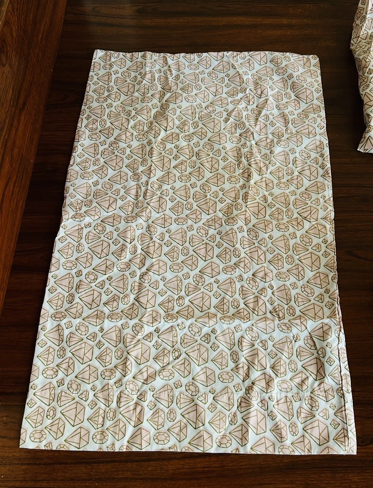 Pillowfort Toddler Polyester Crib Size Sheet Set Color Pink/White - Image 4 of 4