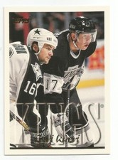 JARI KURRI 1995-96 TOPPS CARD NEAR MINT+/NEAR MINT CONDITION