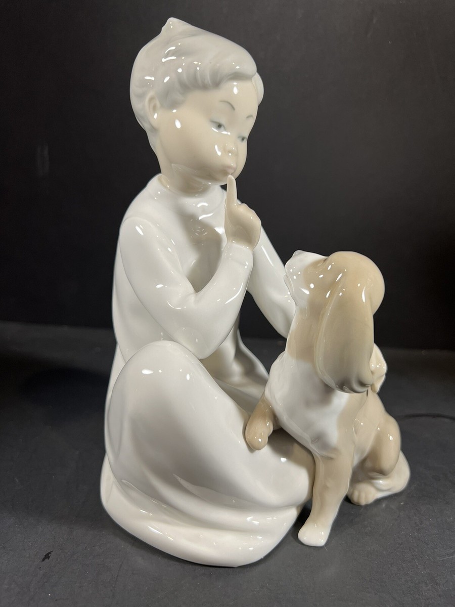 Lladro Boy Hushing Dog Porcelain Figurine #4522, 'Shhh
