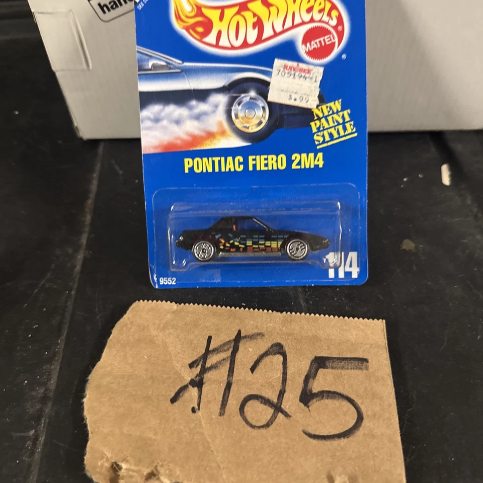 Hot Wheels PONTIAC FIERO 2M4 - 1991 SPEED POINTS Blue  Card #114 UH Wheels B16 - Image 3 of 4