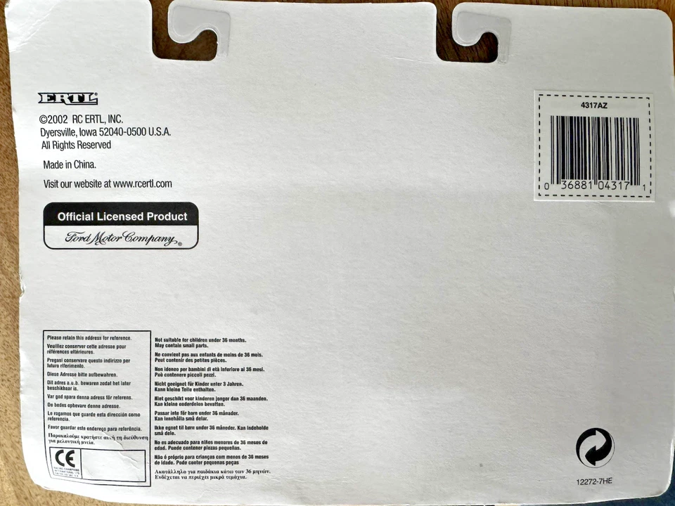 1:64 Ertl Farm Country Blue Ford F-350 4x4 Dually Pickup & Flatbed 5th Wheel NIP - Image 4 of 4