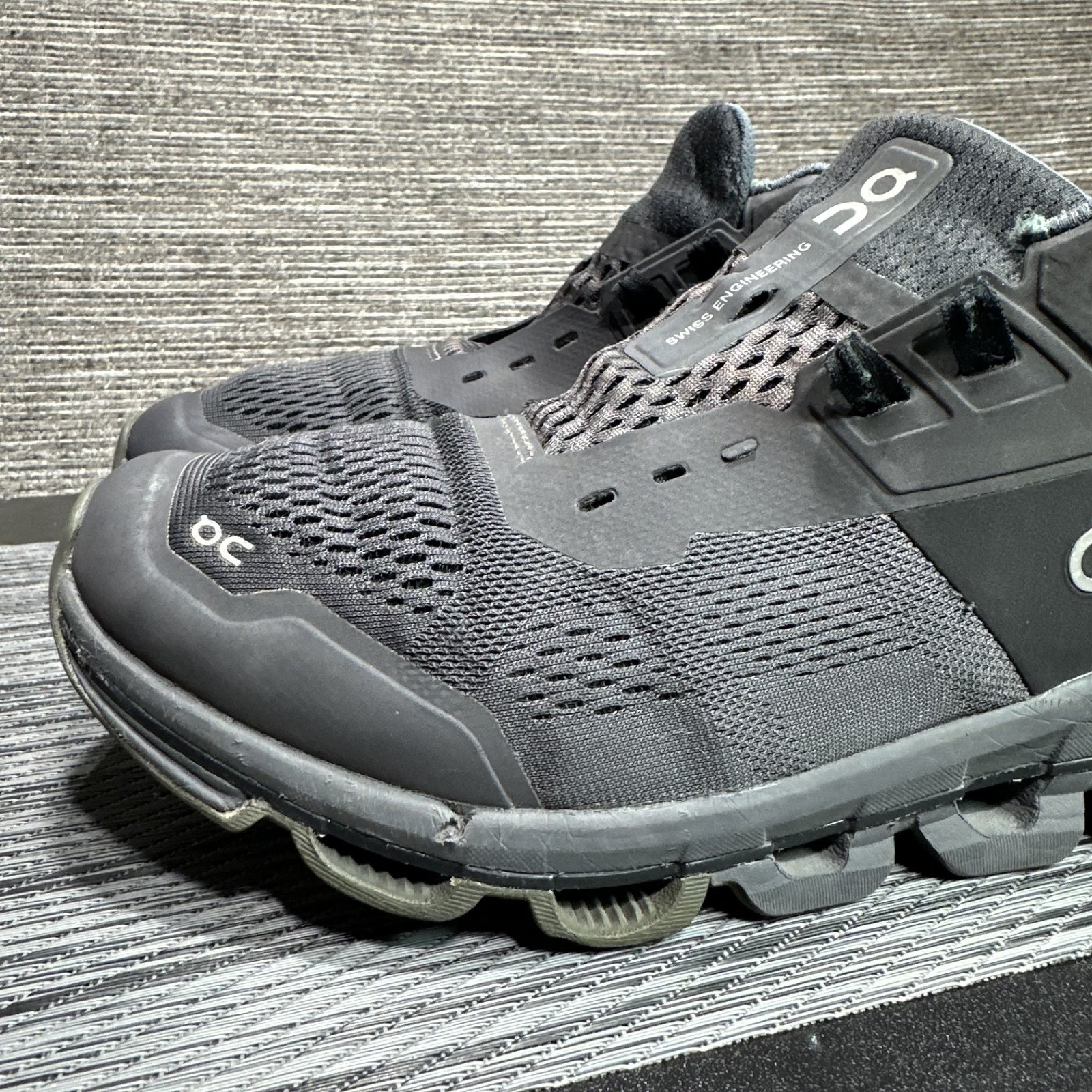 ON Cloud Cloudace Trainer Running Shoes Comfort B… - image 3