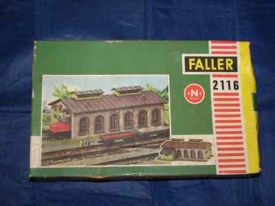 FALLER N MAQUETTE HANGAR A LOCOMOTIVE 2116 TRAIN ELECTRIQUE NEUF BOITE - Photo 1/2