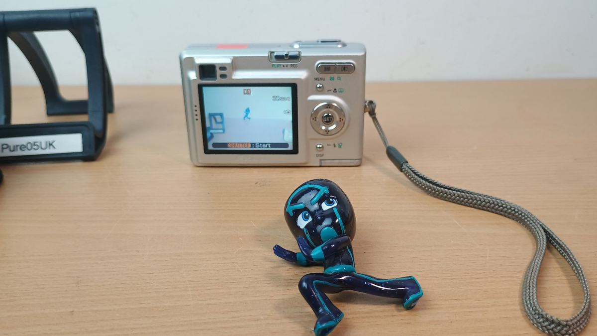 CASIO EXILIM EX-Z4 デジタルカメラ 4.0メガピクセル Casio EXILIM EX-Z4: Digital Photography Review