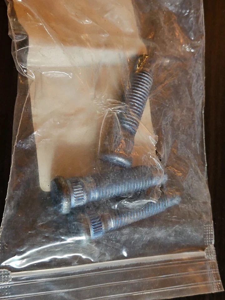 Perno de rueda NOS GM 9591978 (3) Foto 4 de 4