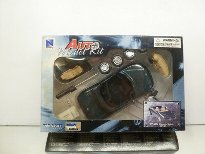 NEW RAY  50315 B2 ALFA ROMEO SPIDER 1995  - GREEN  1:32 - UNBUILT KIT IN BOX