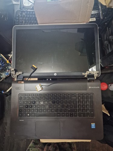 HP PAVILION 17 Model - F1Q5na - (PARTS ONLY) - SCREEN & KEYBOARD - WIFI CARD