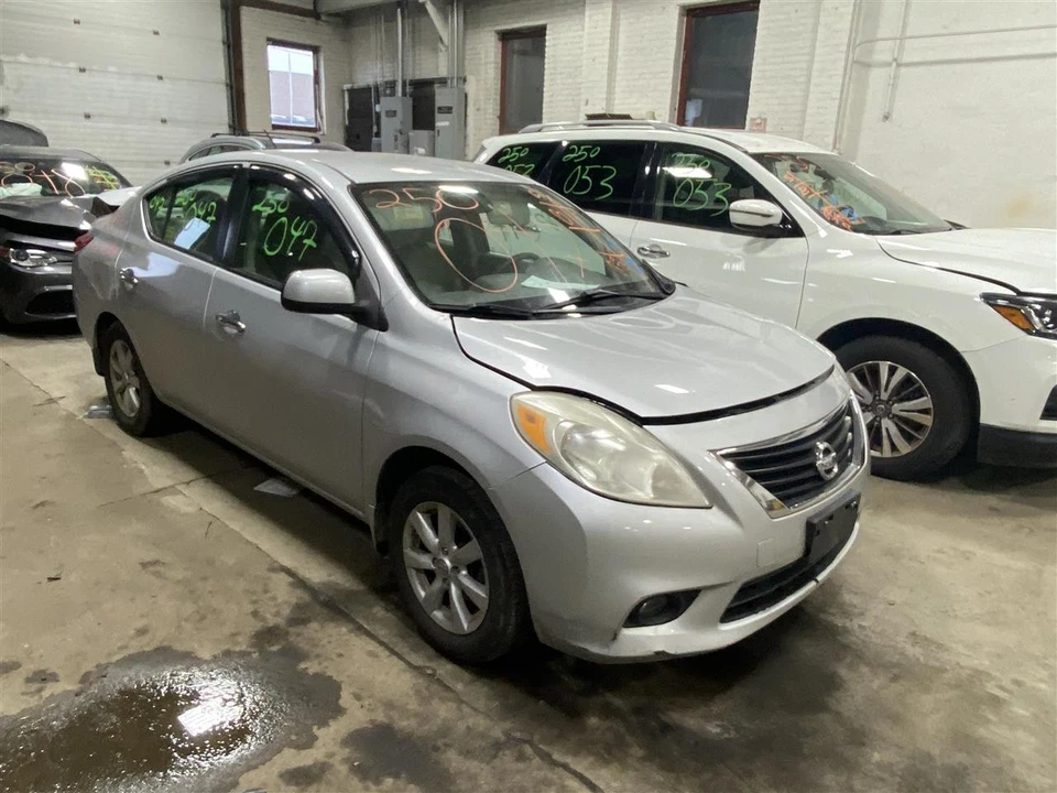 Computadora ECU ECM NISSAN VERSA 2012 12 NEC000811 1384207 Foto 3 de 4