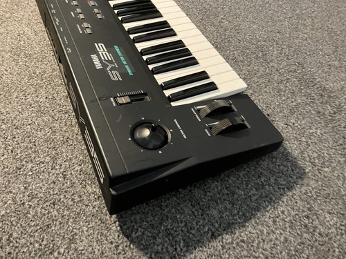Yamaha SY35 Dynamic Vector Synthesizer 1980s, Digital Polyphonic Multitimbral - Picture 3 of 8
