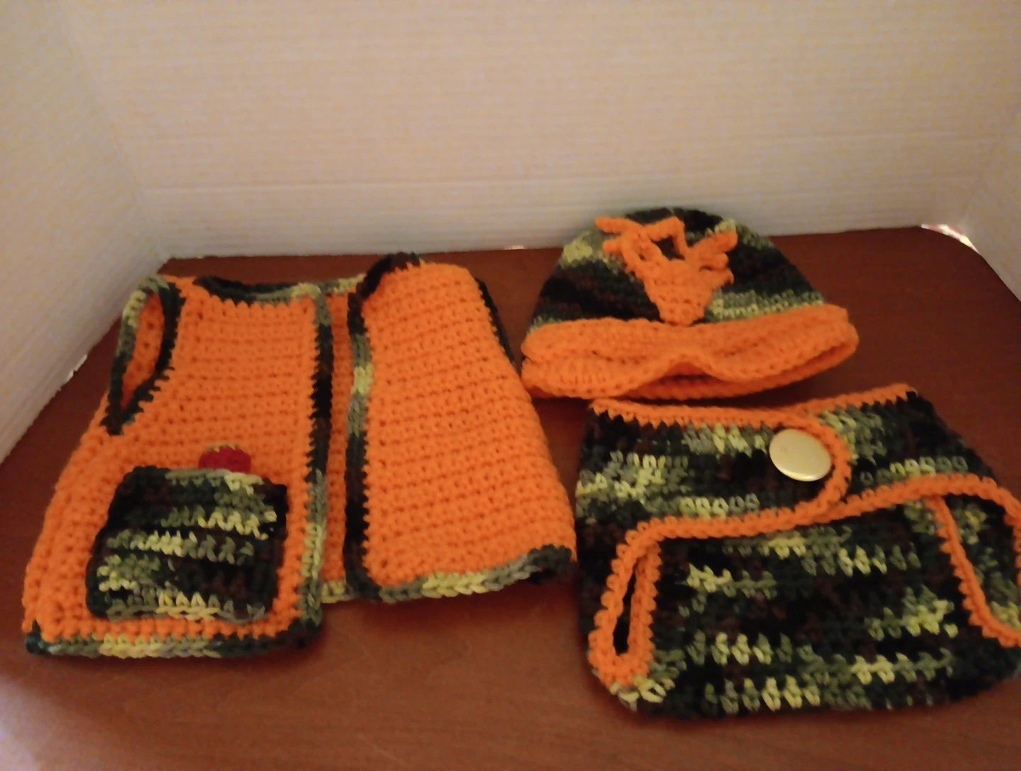 Handmade Crochet 3 -6Mo Baby Hunter Hat Vest & Diaper Cover Photo Prop Costume