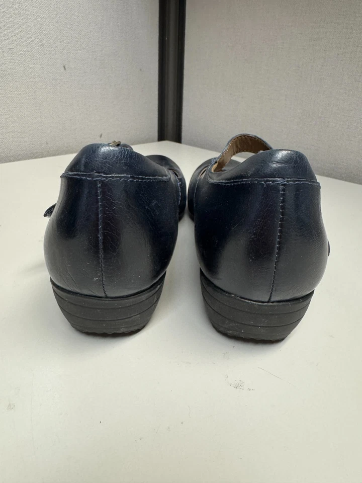 Dansko Women's Mary Jane Navy Leather Size 39 used - Image 3 of 4