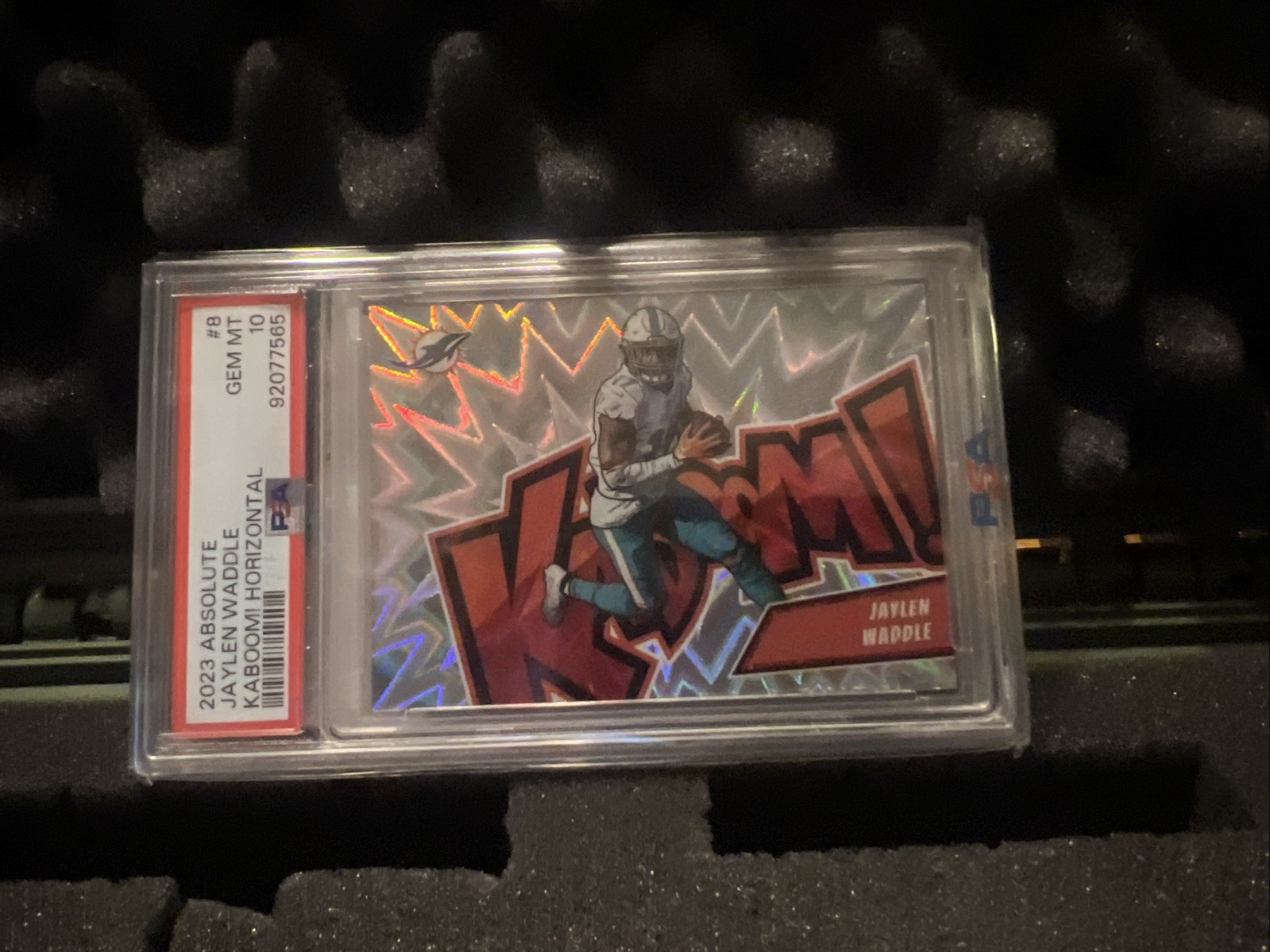2023 Panini Absolute - Kaboom! Horizontal Jaylen Waddle #8