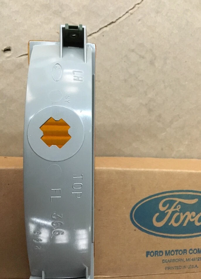 LÁMPARA DE ESTACIONAMIENTO IZQUIERDA PARA FORD CROWN VICTORIA AMBER 1988-1991 E8AZ13201A OEM Foto 4 de 4