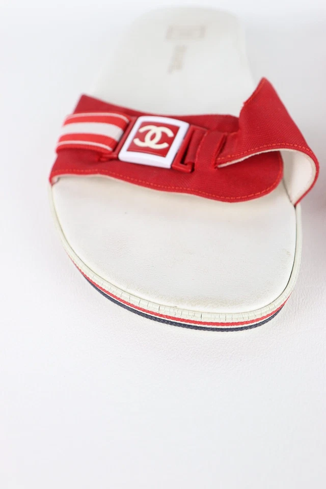 Chanel Red Sport Line CC Slides Foto 4 de 4