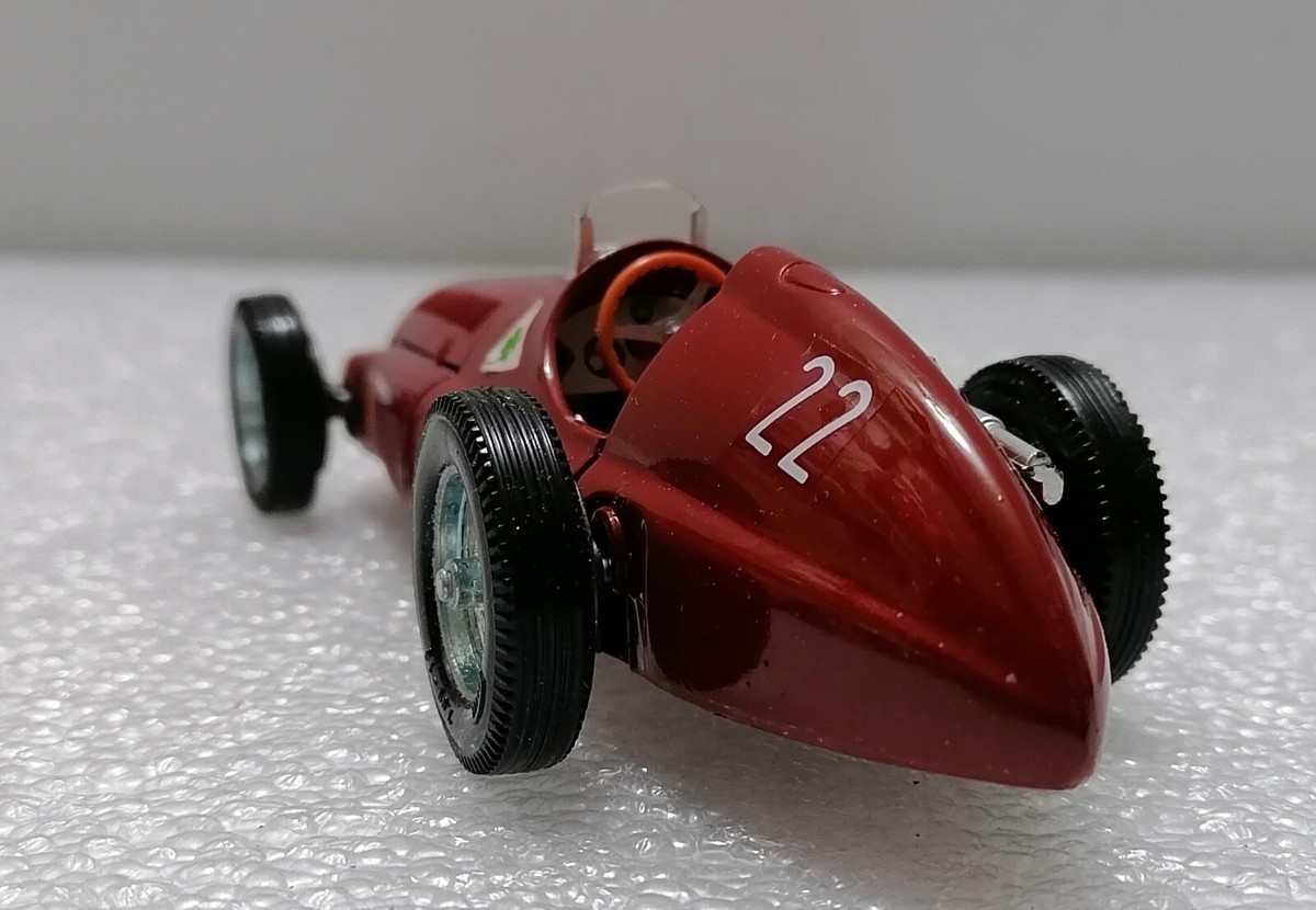 特価 Mebe Toys (1/24) アルファロメオ 159 Alfetta Směr 1/24 Alfa Romeo 159 