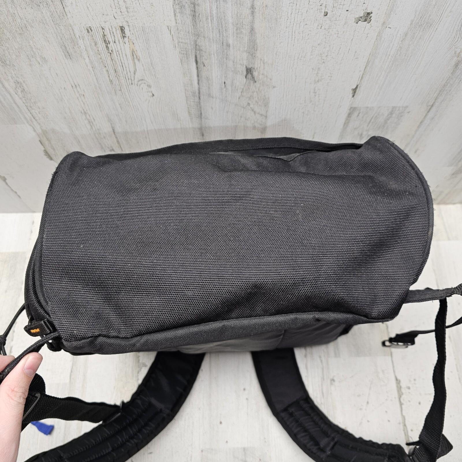 High Sierra & Shield Logo Patch Backpack Bungee I… - image 8