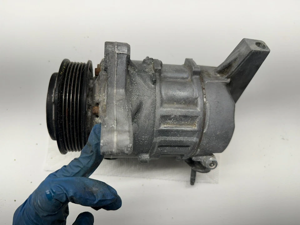 OEM 2018 2019 2020 2021 CHEVY TRAVERSE 3.6L AIR A/C AC COMPRESSOR 84333862 - Image 2 of 4