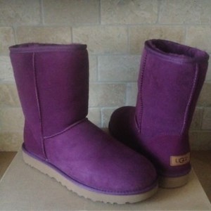 purple uggs