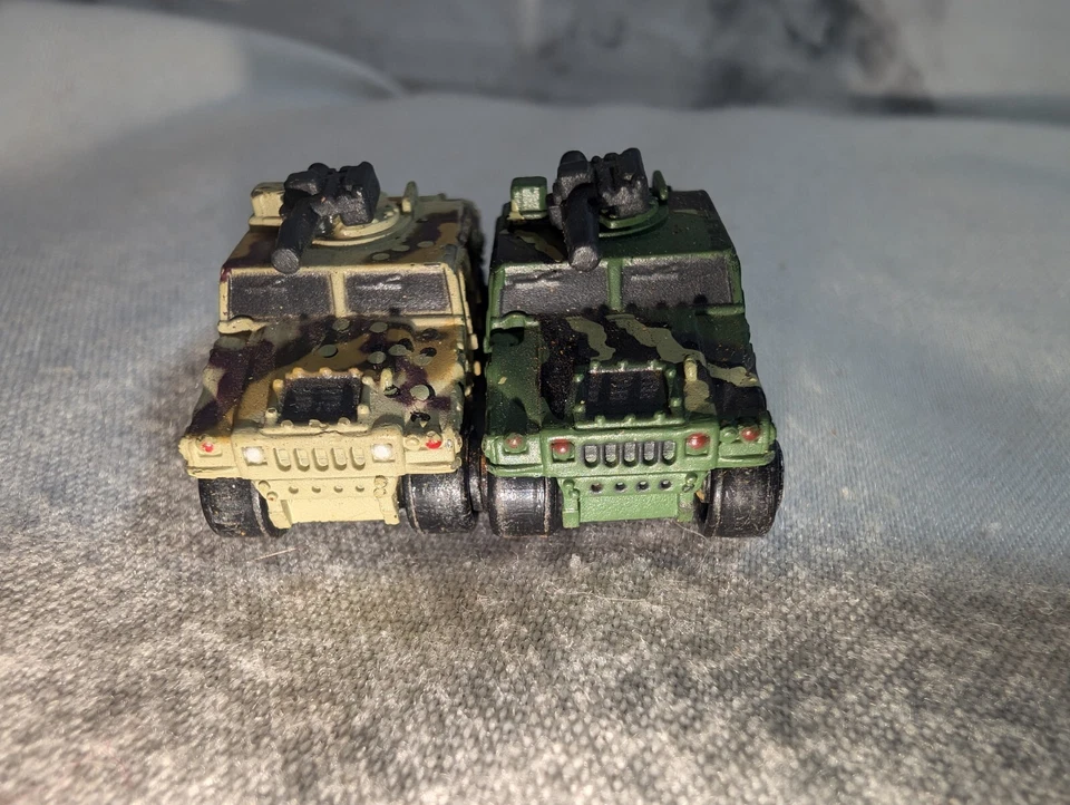 2x Micro Machine Military Cream Camo & Green Camo Hummer Humvee - Image 2 of 4