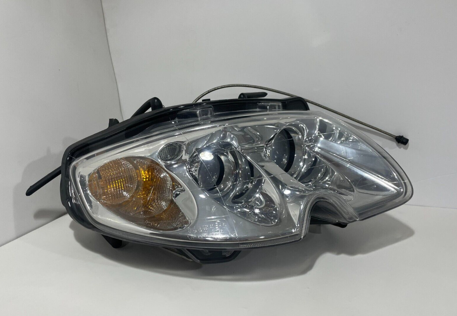 2003 - 2008 MASERATI QUATTROPORTE M139 RIGHT XENON HEADLIGHT COMPLETE OEM