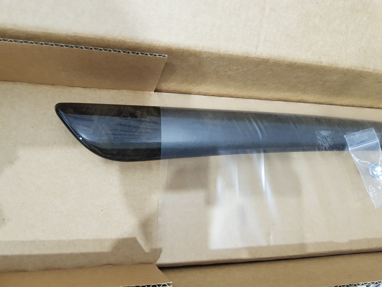 GENUINE BMW 5 SERIES E60 2003-2010 FRONT RIGHT SIDE DOOR MOLDING  