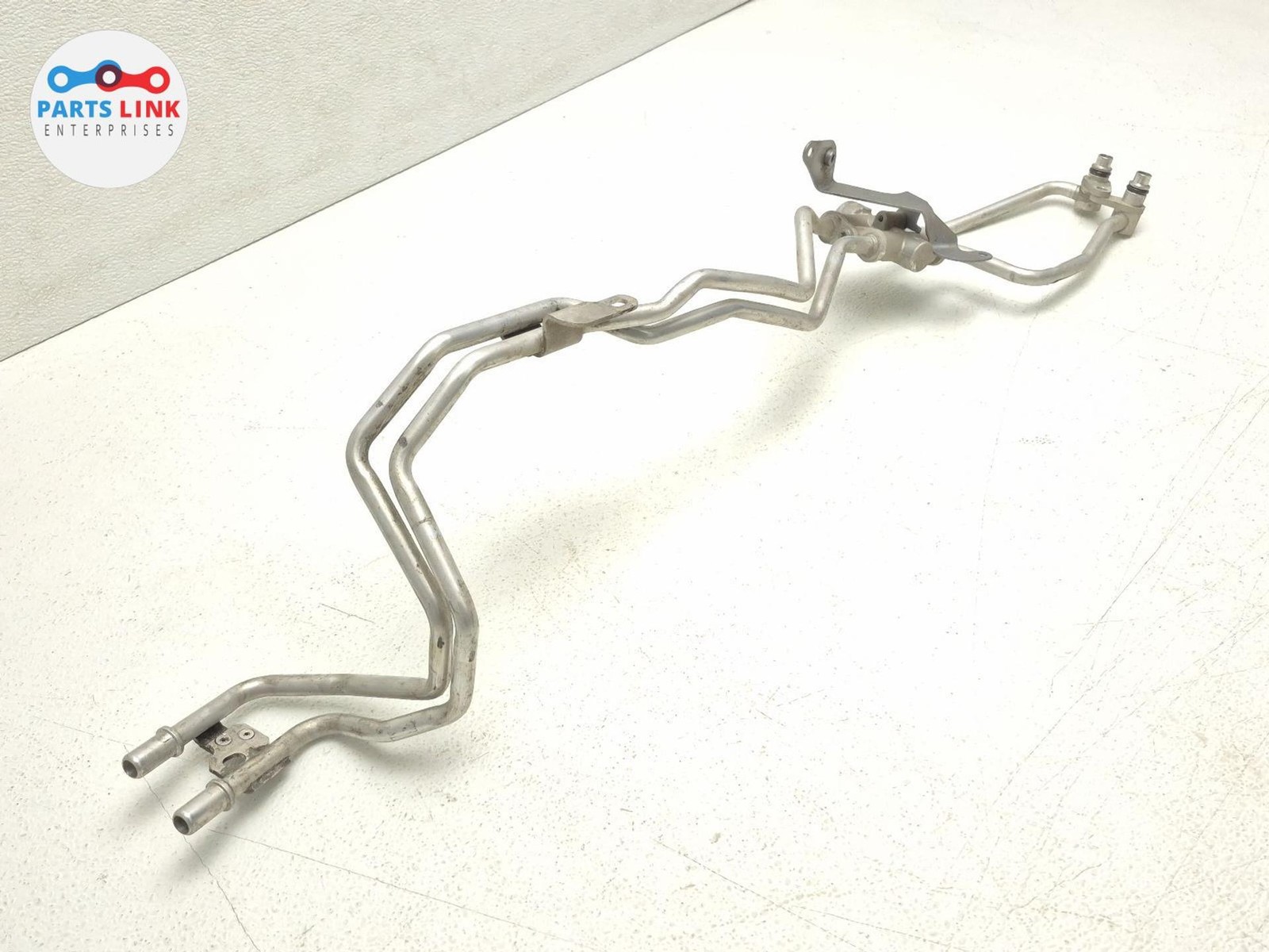 2016-20 BENTLEY BENTAYGA DIFFERENTIAL TRANSMISSION OIL COOLER LINES VALVE SET