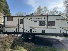 winnebago minni winnie 2301BHS