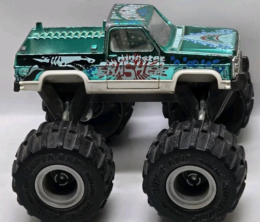 Vintage MAJORETTE Chevrolet Silverado 4X4 Monster Truck ECH 1:32 France Diecast - Image 3 of 4