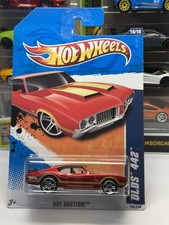 HOT WHEELS 2010 Red Olds 442 Oldsmobile - Hot Auction 10/10 - 168/240 - GM 1:64