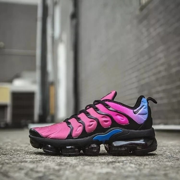men pink vapor max
