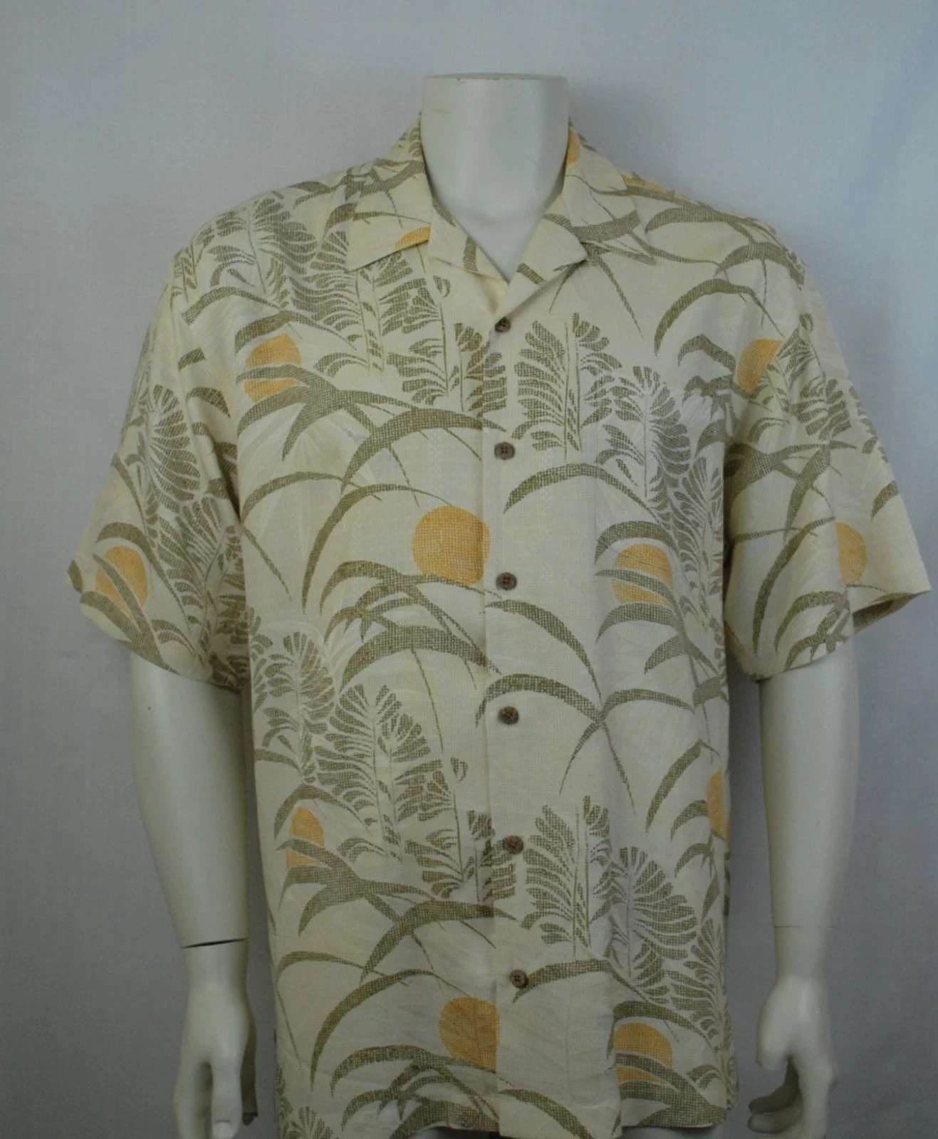 TOMMY BAHAMA Men's Short sleeve 100% Silk ~ Beige/Green ~ Floral ~ Size L/G #46