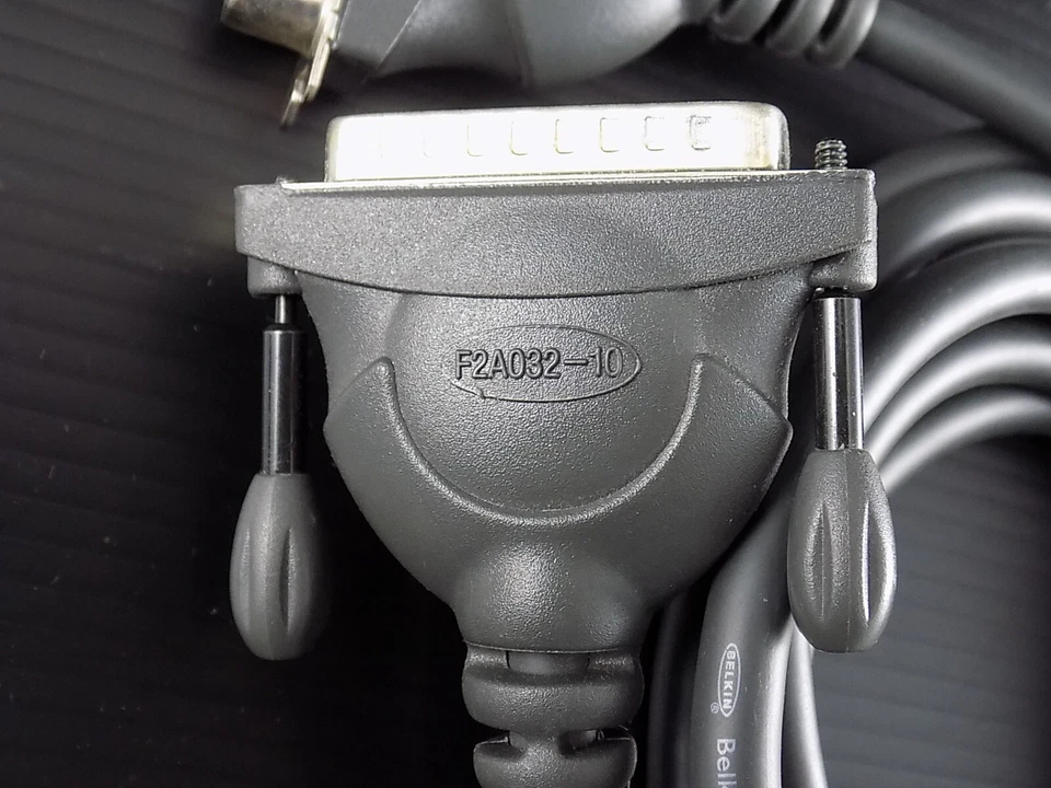 Cable de impresora SCSI paralelo Belkin F2A032-10 de 10' de largo macho serie Pro Foto 3 de 3