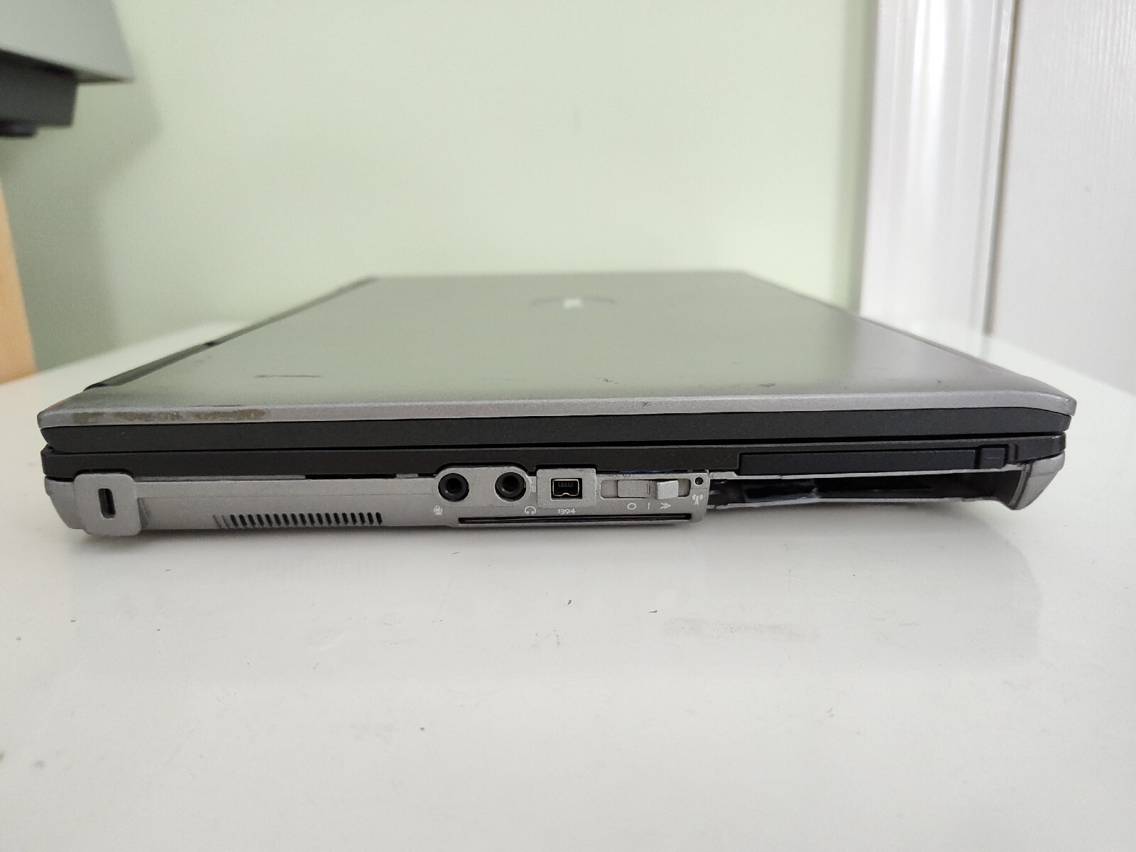 Dell Latitude D630 No CPU Ram HDD WIFI READ - Picture 7 of 11