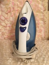 PROCTOR SILEX IRON - Model No. 17410 - Steam Iron - Pre-Owned