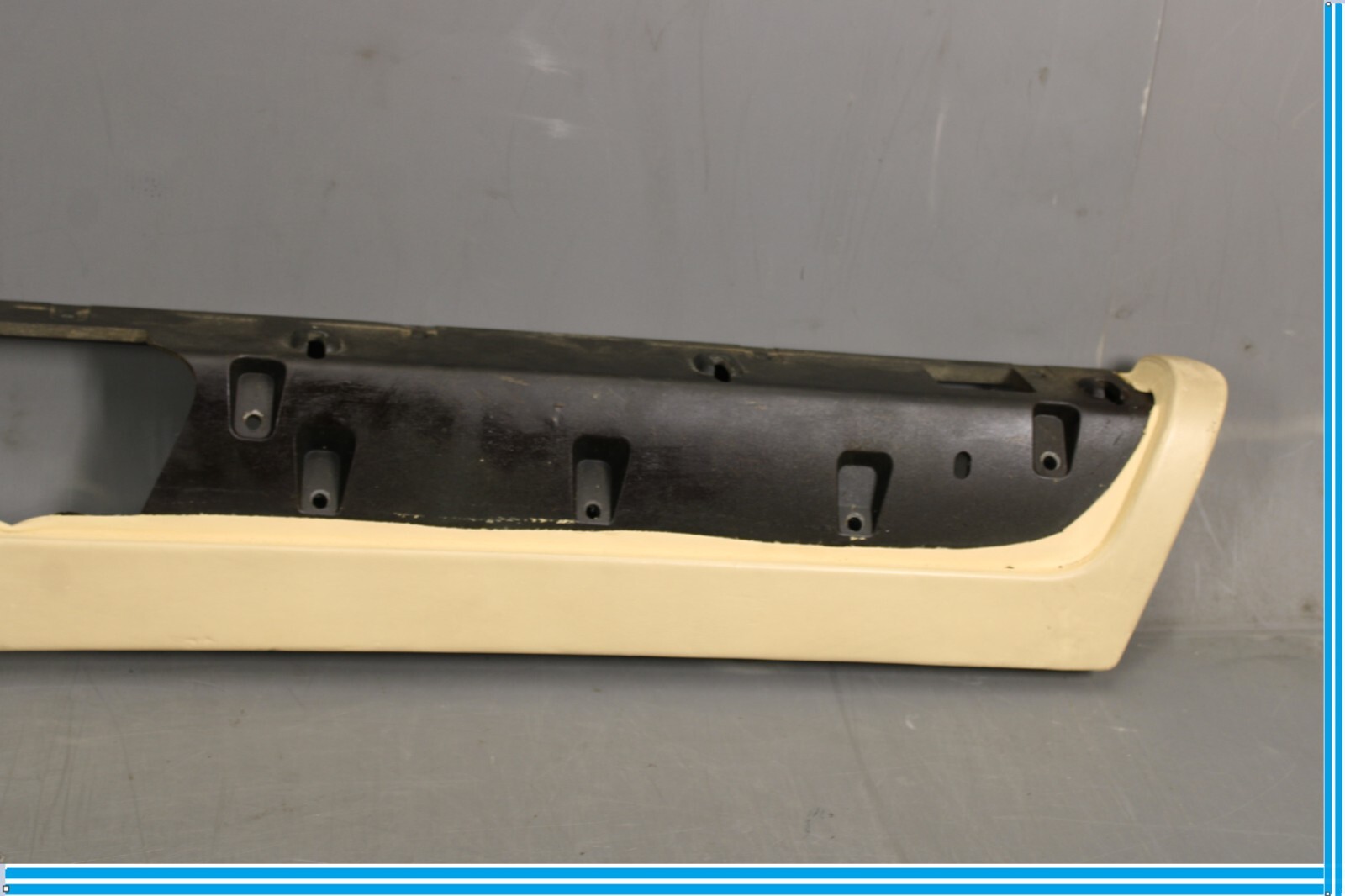 Bentley Continental 2006-2012 Front Right Lower Side trim