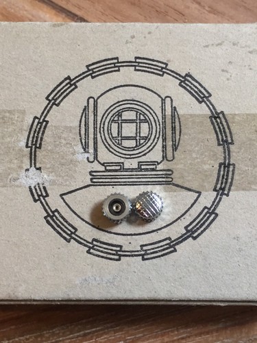 Cross Hatched Super Compressor Crown 5.6 X 3.2 Mm Tap 0.9 Tube 2.5 2.6 Mm Epsa