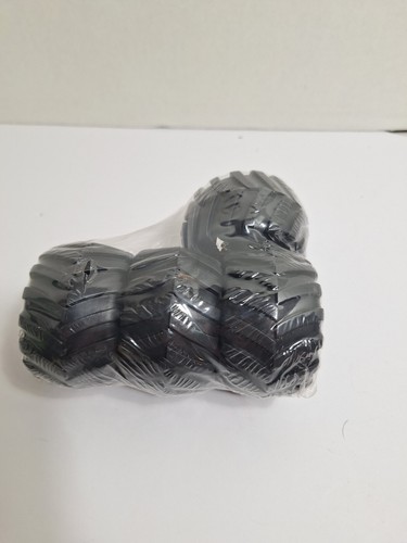 Set Of 4 RC Truck Tires Mounted Wheels Lightyear - Picture 2 of 3