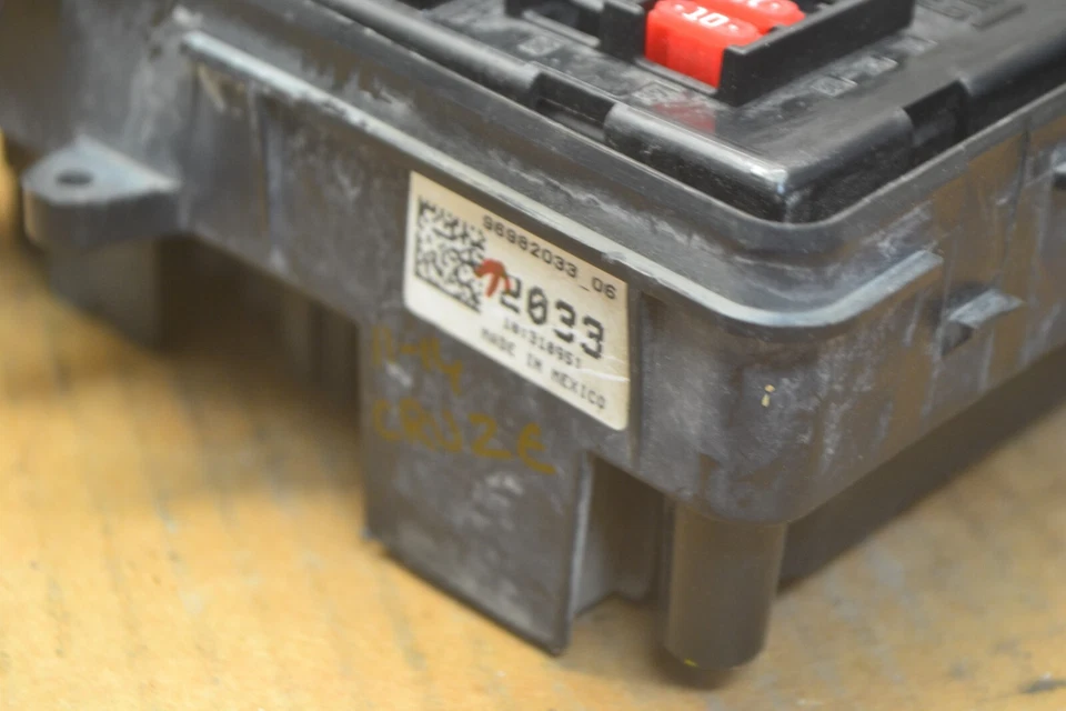 Chevrolet Cruze 2011-2014 caja de fusibles relé bloque panel 96982033 módulo 314-23B6 Foto 2 de 3