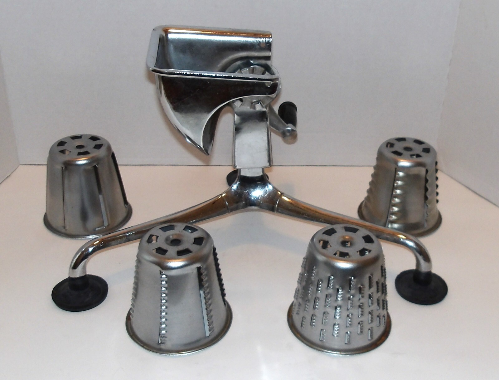 Vintage Saladmaster Food Processor 4 Cones Manual Hand Crank Made in