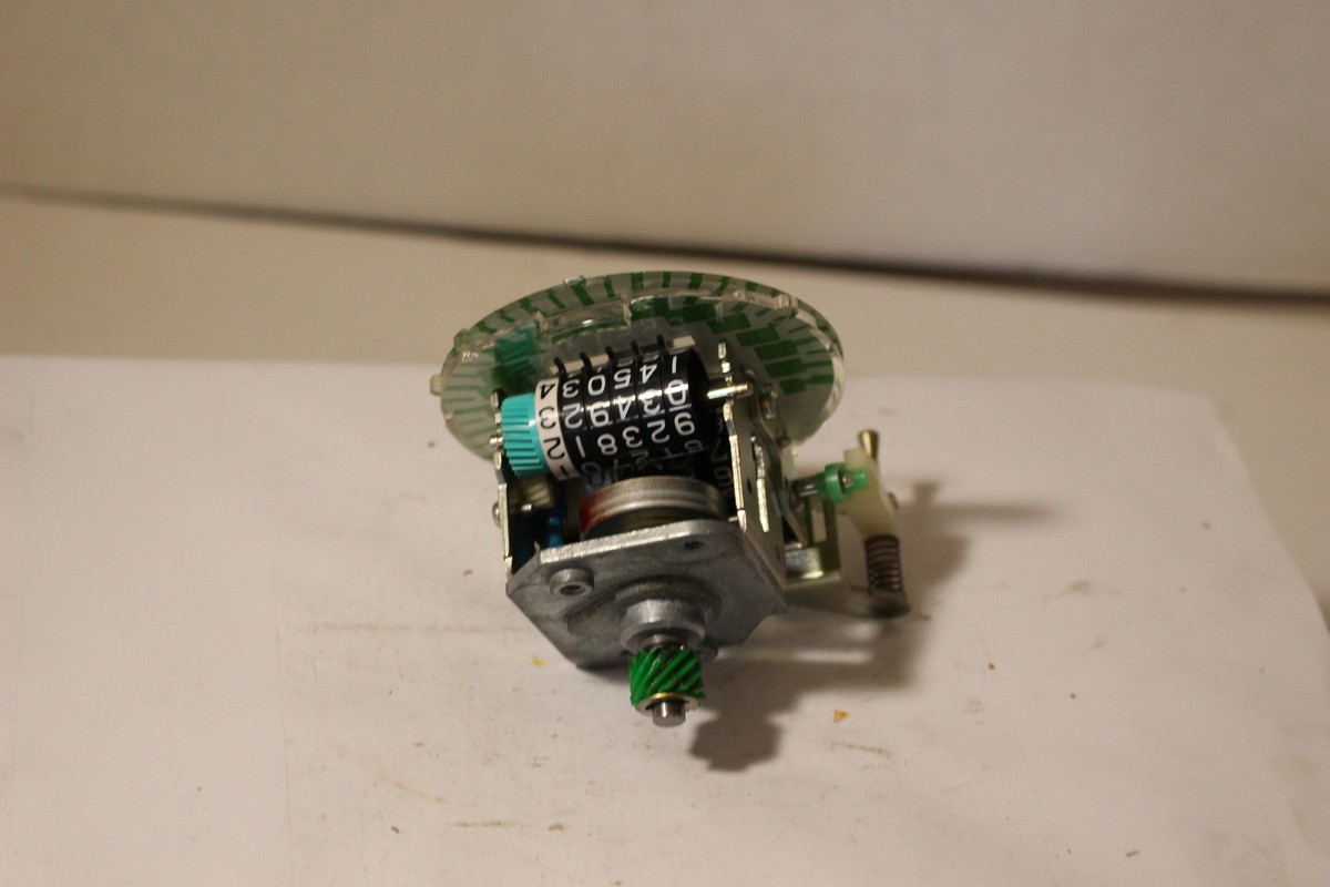 1987 1986 KAWASAKI NINJA ZX1000 A1 A2 SPEEDOMETER GAUGE KILOMETER