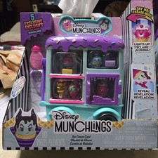 Disney Munchlings Ice Cream Cart Playset 13-Piece Color Change Figure