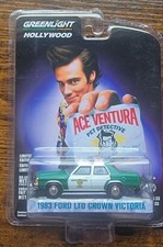 1:64 Greenlight 1983 Ford LTD Crown Victoria South Dade Police Ace Ventura