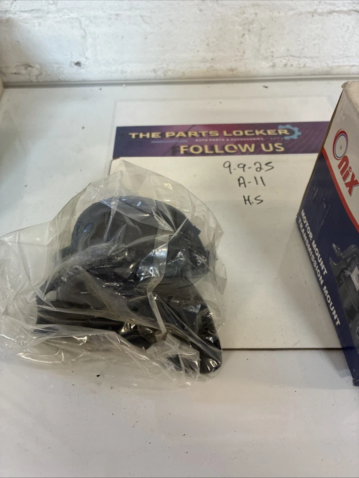 OM8010 Montaje Motor Onix Automotriz, Original ONIX, Nuevo Antiguo Stock Foto 2 de 4