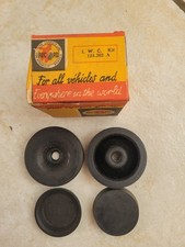 Nécessaire réparation cylindre de  roue RENAULT 2T5 GALION COLORALE PRAIRIE 1000